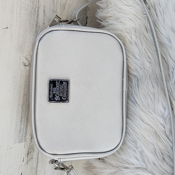 BIOWORLD DISNEY "THE NIGHT BEFORE CHRISTMAS" CROSSBODY BAG - Picture 10 of 12